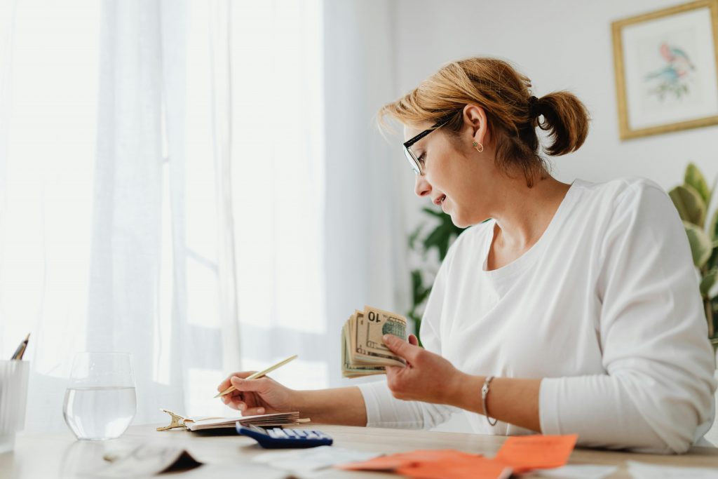 lady trying to pay for debt whilst on benefits